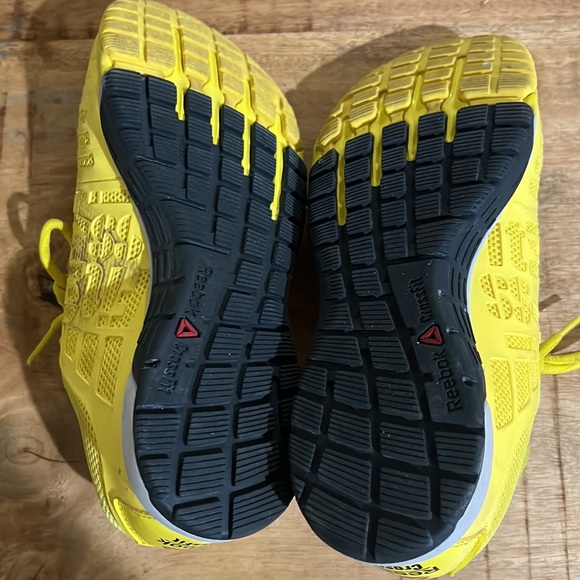 Yellow Reebok nano CrossFit shoes size 7 - Picture 4 of 5